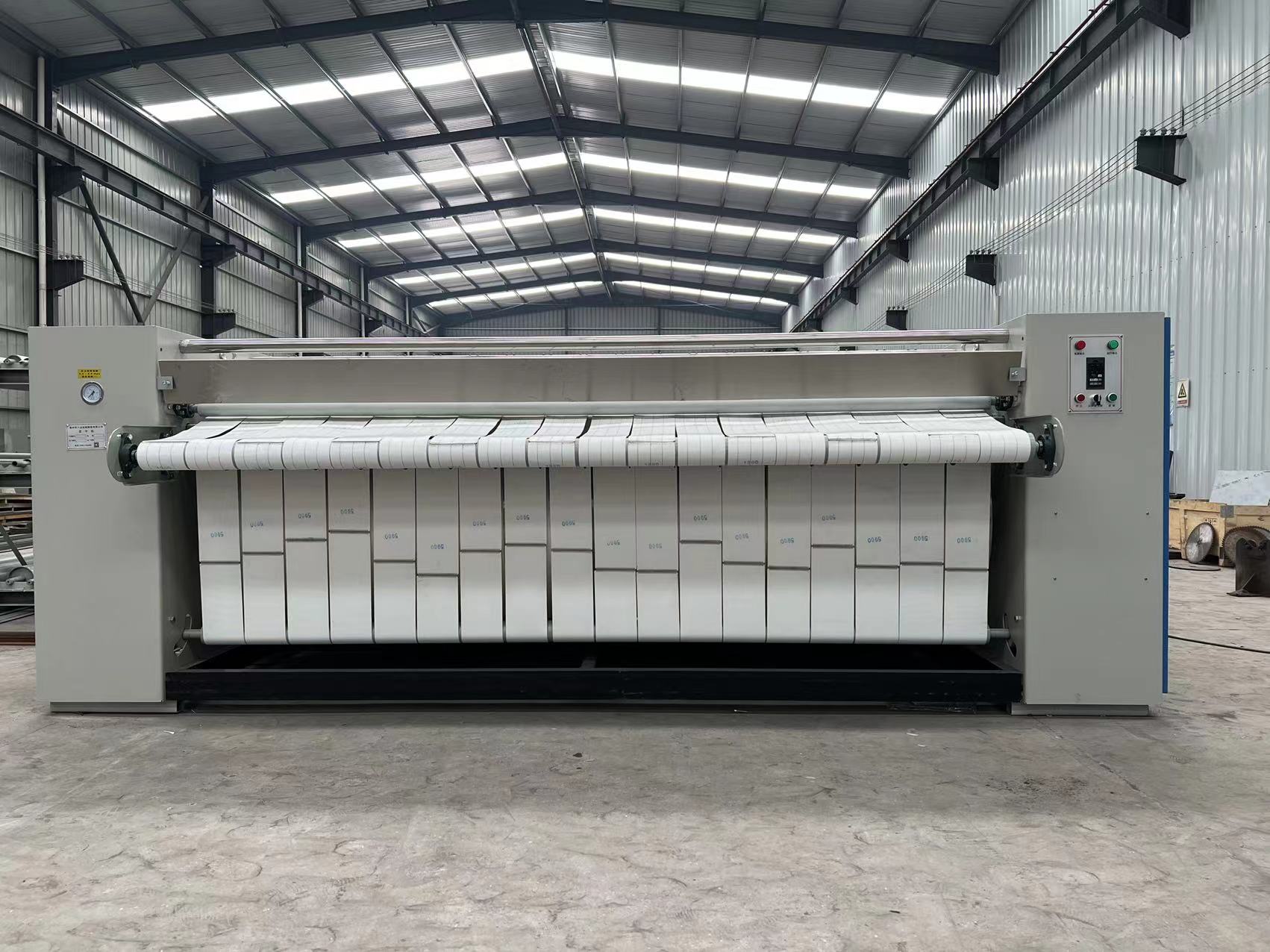 Automatic bed cover ironing machine, folding machine, hospital and hotel bed sheet ironing and washing equipment, Hanting Machinery