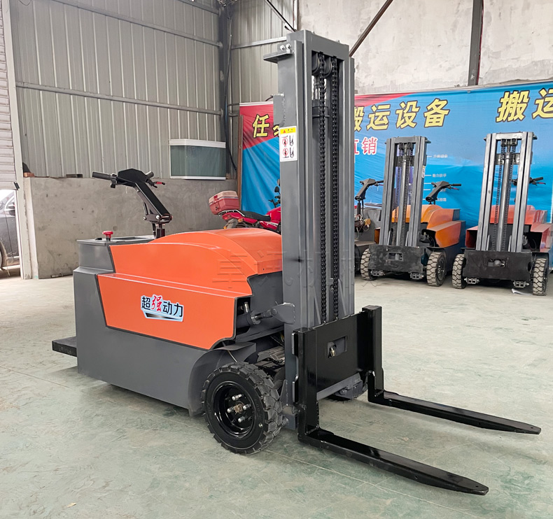 Station driven fully electric forklift for handling and stacking, hand supported vertical stacker