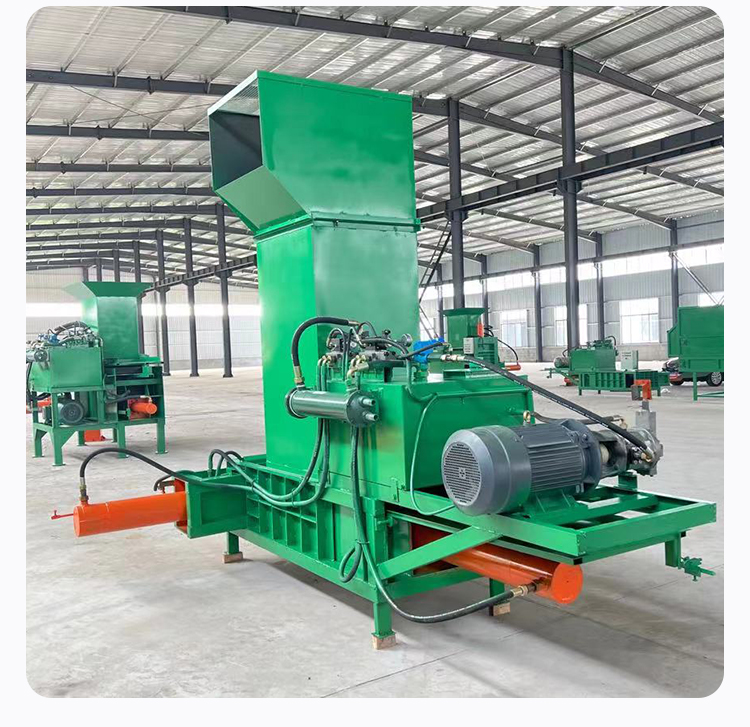 Full-automatic cow grass feed grassland direct supply three cylinder green yellow storage and pressing block machine corn straw silage bagging and packaging machine