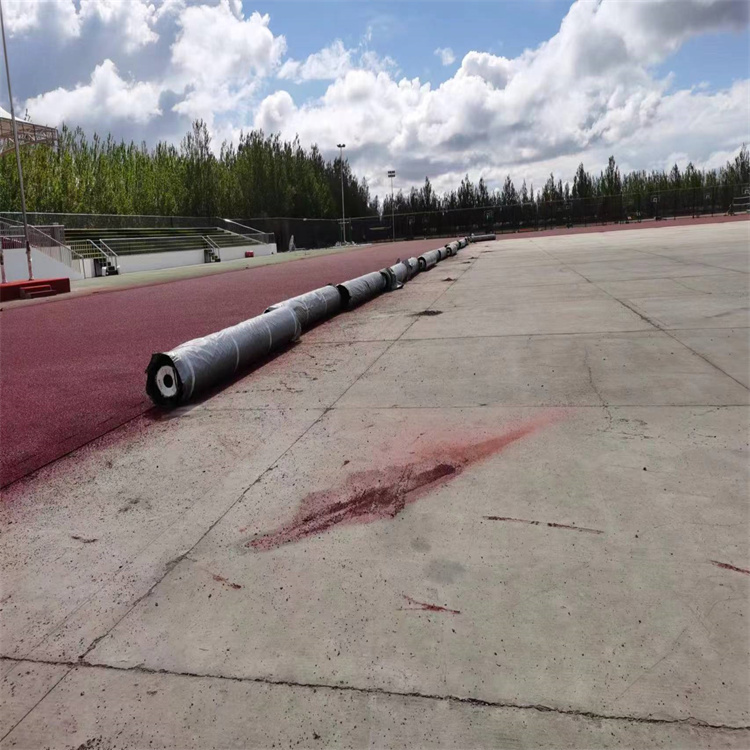 Construction of a 300 meter plastic track, artificial turf, and football field for primary and secondary school sports grounds in the Jiaguan Sports Center