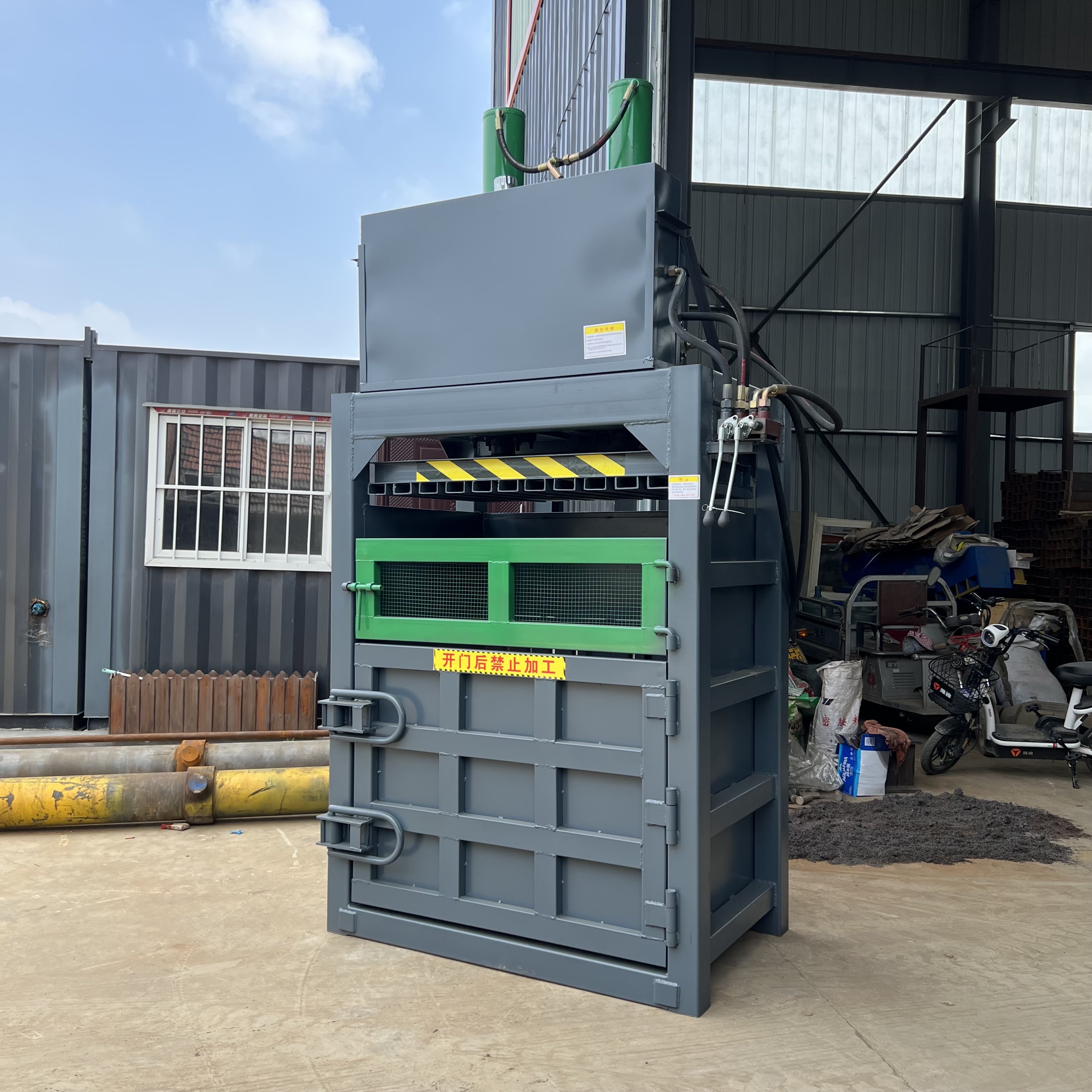 60 ton woven bag vertical packaging machine, double cylinder waste ton bag pressing machine, cowhide bag bundling machine