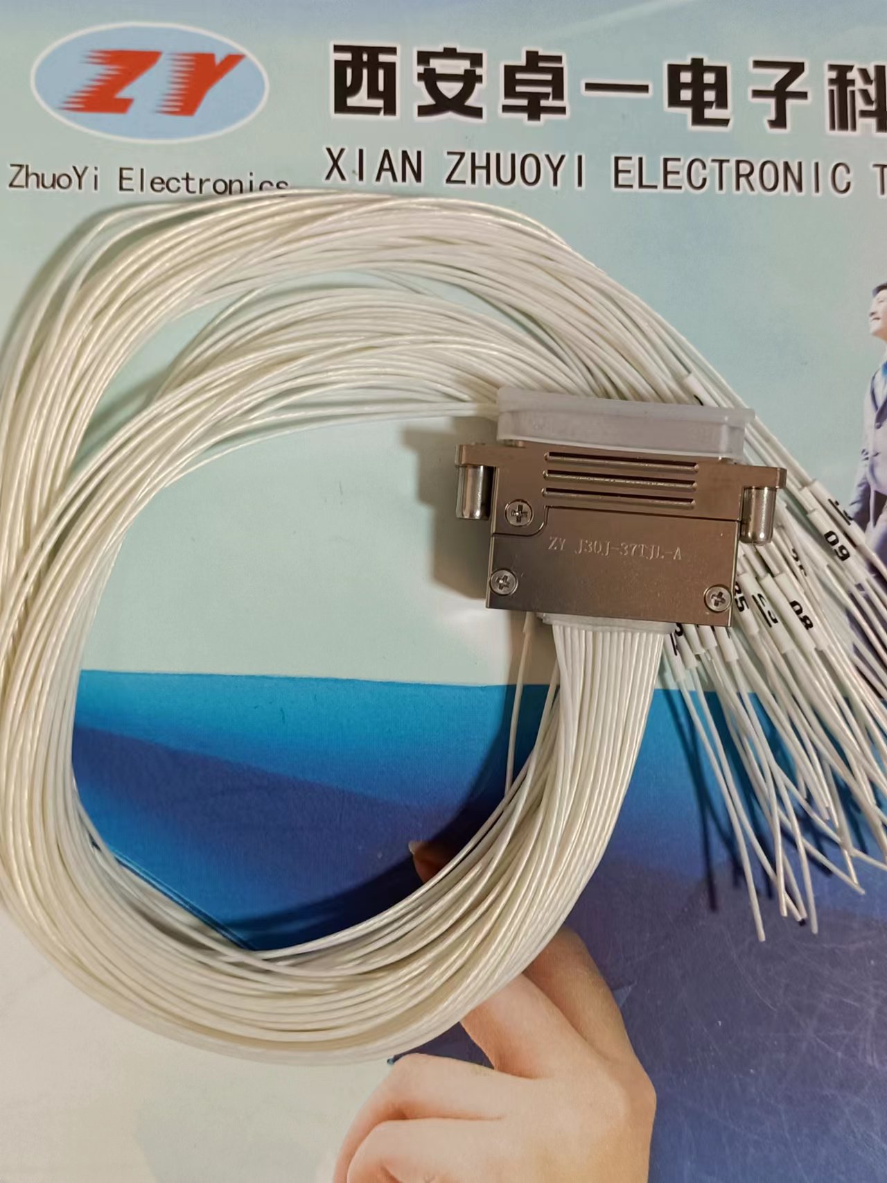 Zhuoyi ZY micro rectangular electrical connector J30J-51TJ-AD 51 core aerospace plug, with wire clamp