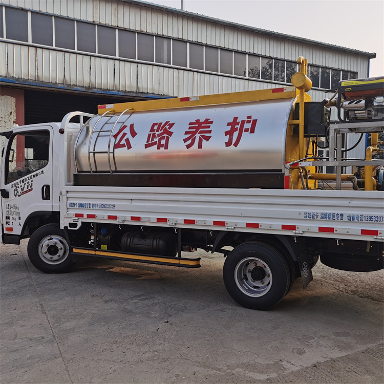 沥青洒布车 厂家直营 提供操作培训与完善售后 核心部件质保