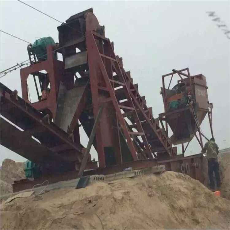 The excavator and washing machine used for sand and gravel hydropower construction site operates stably, with complete specifications and lightning boat production