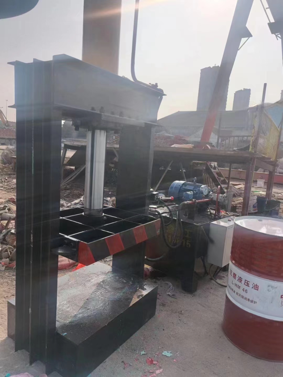 Honglu Machinery Metal Flattening Machine Gas Tank Iron Barrel Waste Paper Box Cotton Widely Used