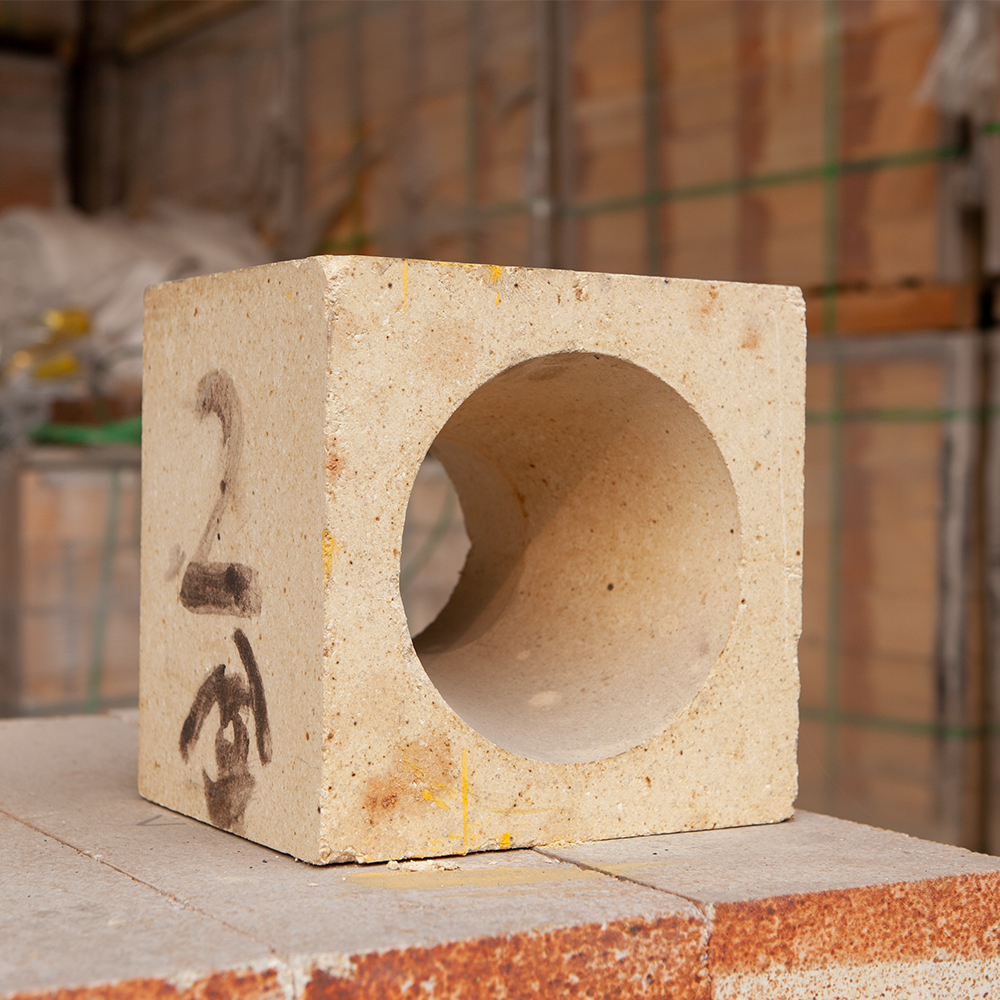 Customized profiled Fire brick, produced by the source manufacturer, are resistant to thermal shock and corrosion of high alumina bricks for high temperature furnaces