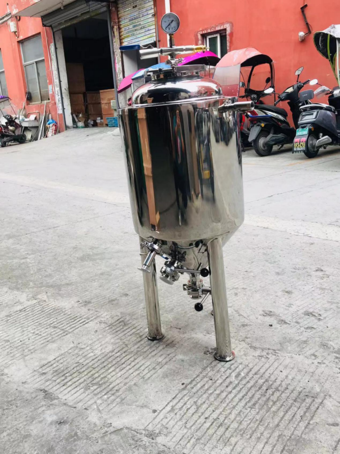 Juyu Brewery Fermentation Tank 304 Stainless Steel Beer Reserve Tank Professional beer equipment can be customized