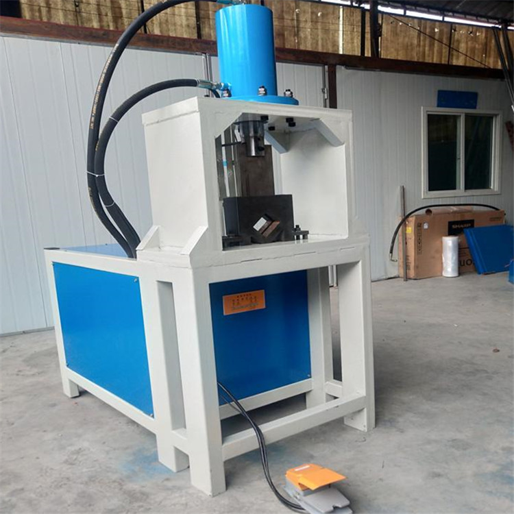 Stainless steel hydraulic corner cutting machine, square tube punching machine, suitable for the hardware industry with simple operation