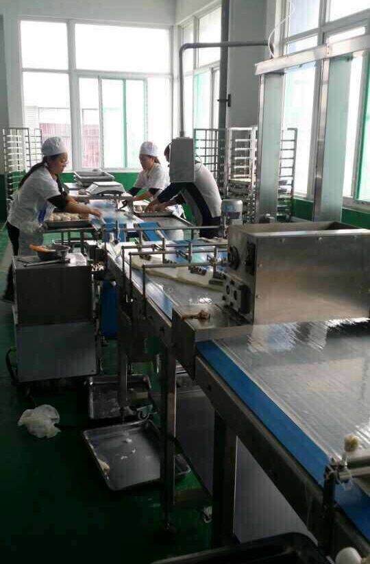 Hand shredded red bean brown sugar Mantou production line knife cutting Mantou machine steamed bun Mantou combination machine Steamed rolls production equipment