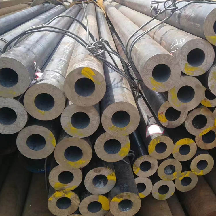 Sales of large diameter seamless steel pipes, cold drawn small diameter precision pipes, thick walled seamless pipes, alloy steel pipe cutting