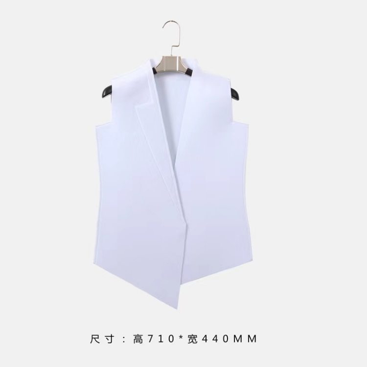 展智毛毡衣服简约衣帽间样板衣柜展厅衣模组合饰品