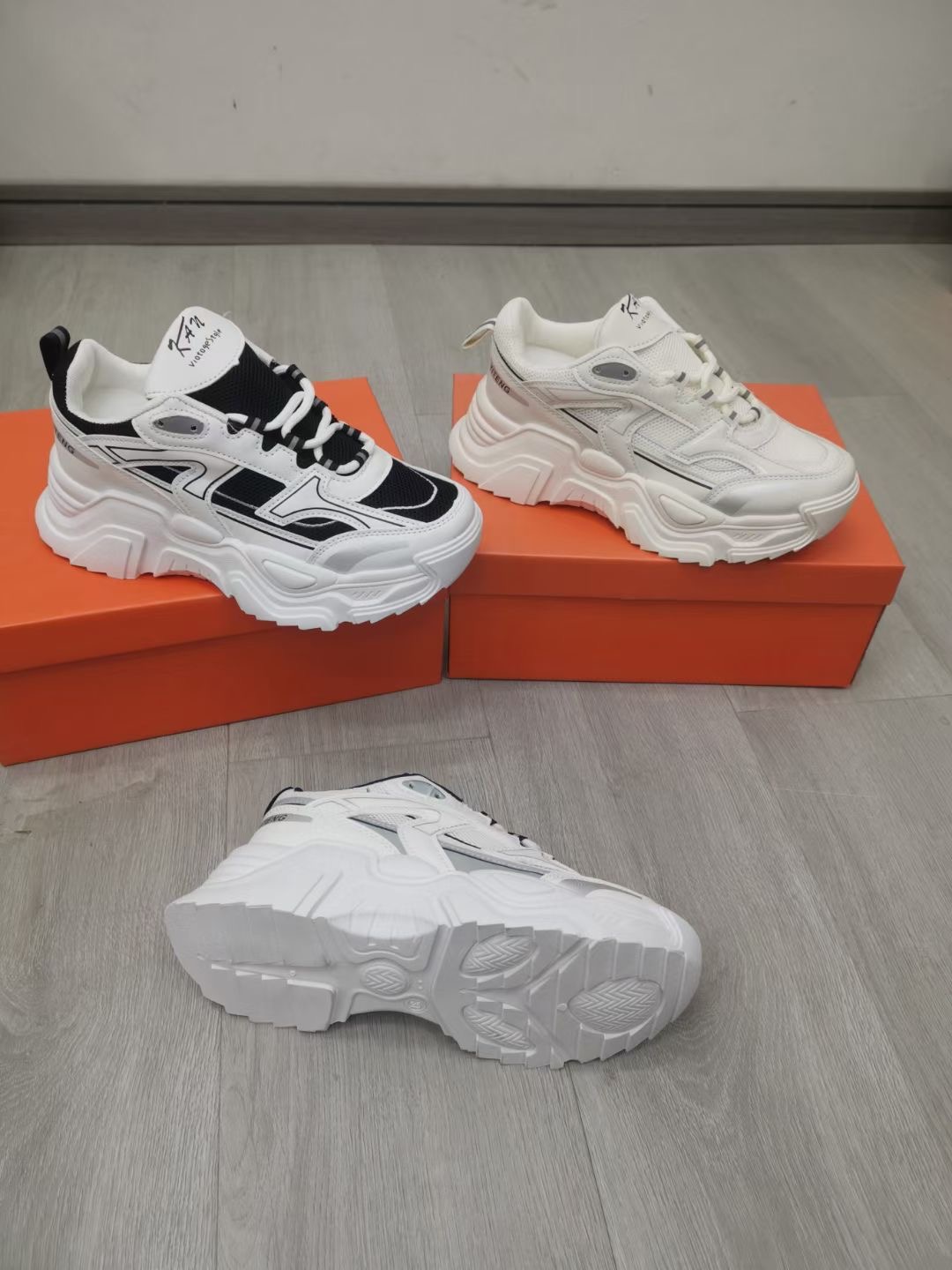 Wholesale of manufacturer's inventory shoes, summer sports shoes, tail goods, men's and women's father's shoes, off size street stalls, foreign trade shoes