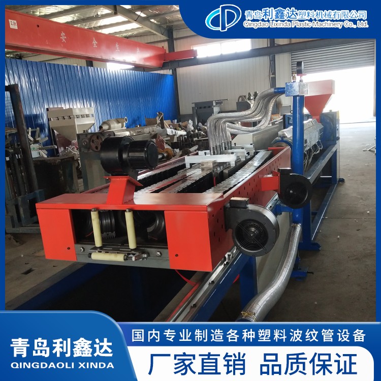 Corrugated pipe forming machine, high-power pipe rolling machine, small footprint, high efficiency, and fast forming speed