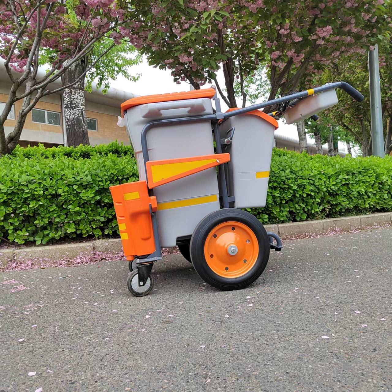 Manual push sanitation vehicle, small multi-functional garbage pickup, fast cleaning vehicle, property management, street shopping mall, airport use