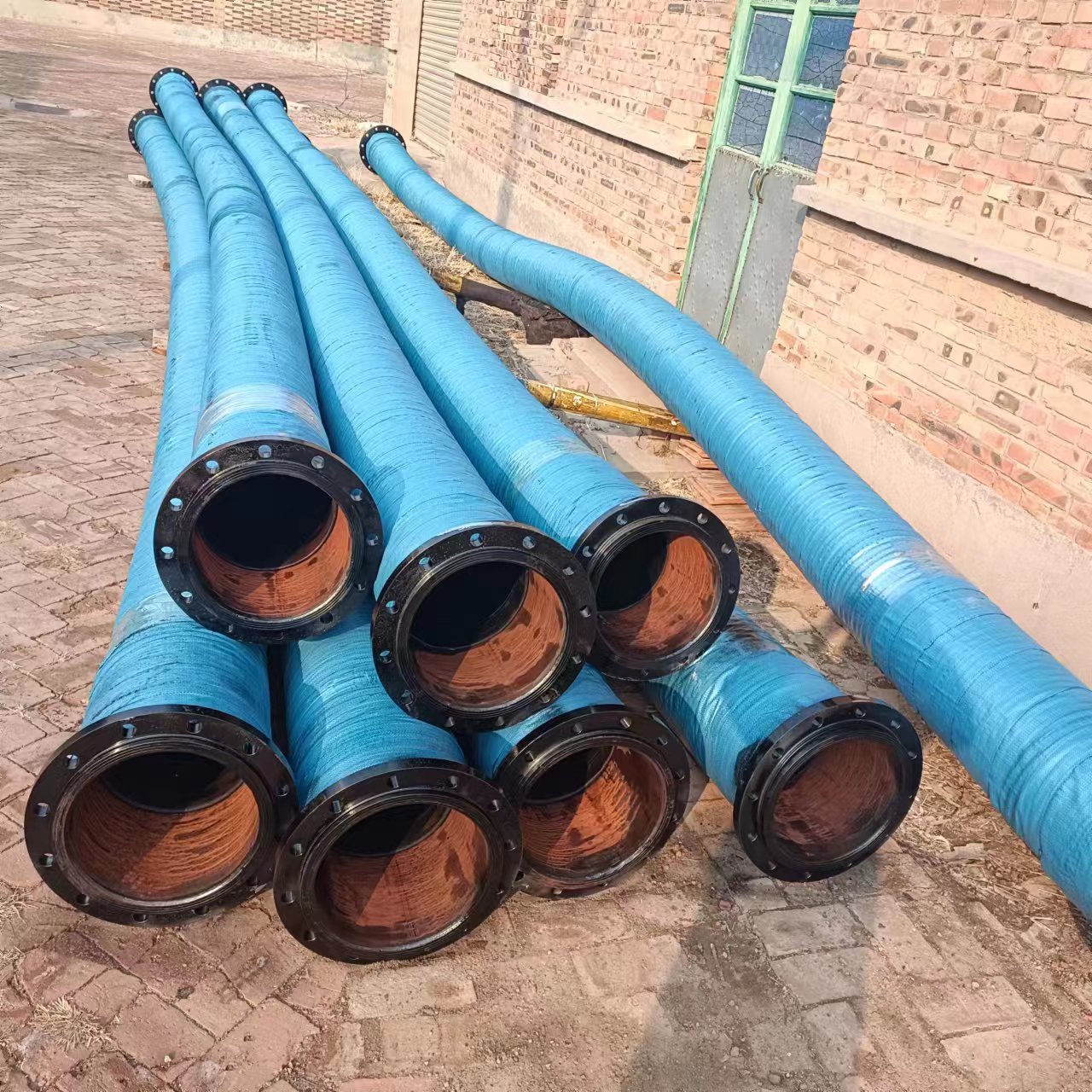 Large caliber wet spraying machine rubber hose customized material, steel wire framework, steel wire weaving, mud rubber hose