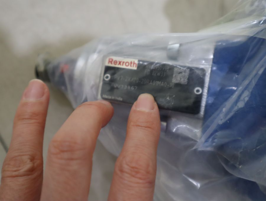 PV7-2X/20-20RA01MA0-10 R900950953 德国力士乐REXROTH叶片泵