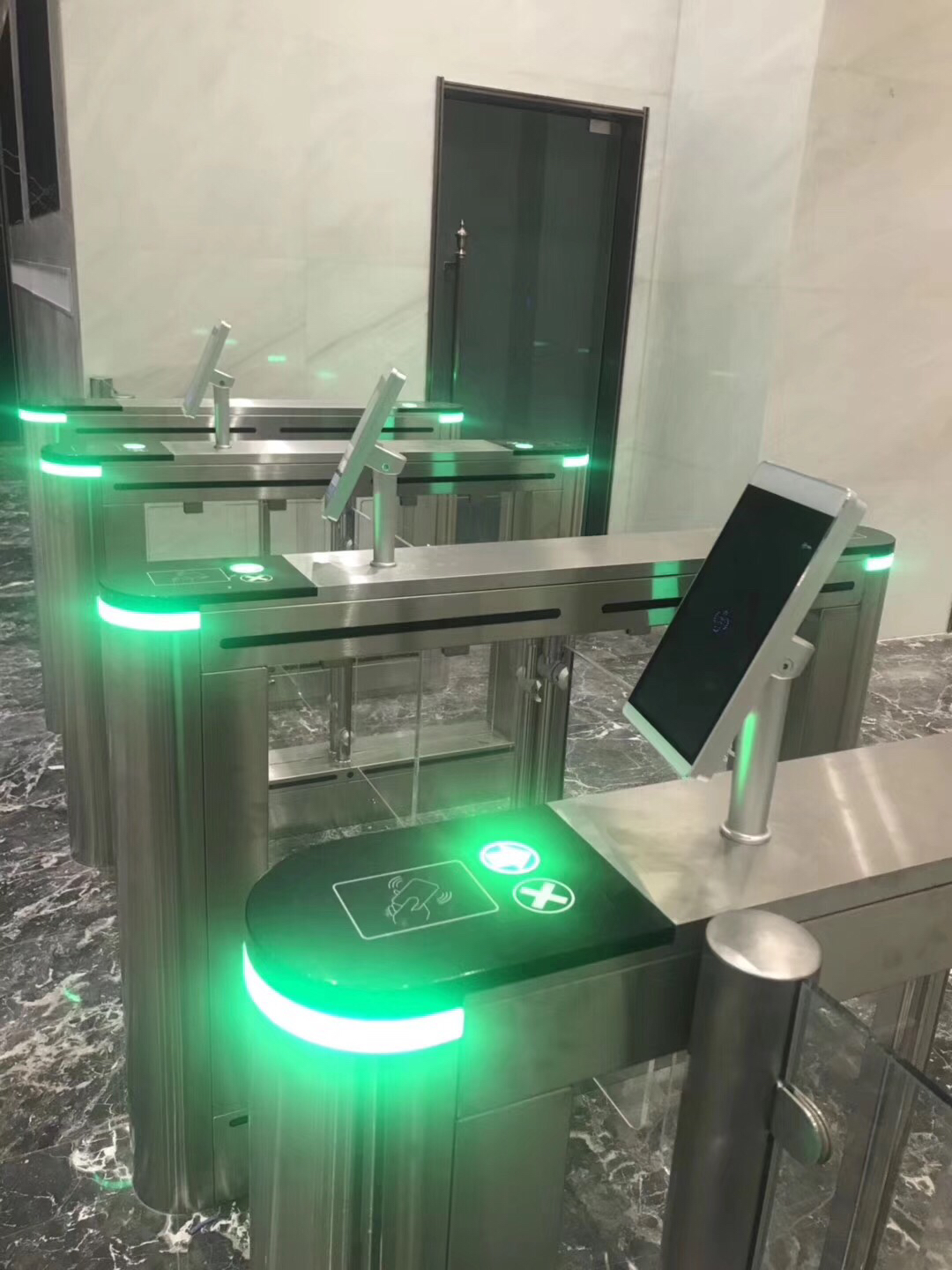 Canteen consumption gate system, canteen gate, facial payment channel, supports automatic deduction during card swiping and code scanning periods