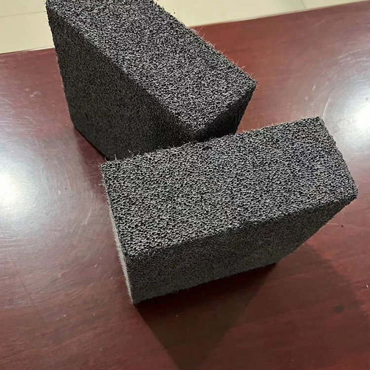 Wholesale of manufacturer's foam cement board, black honeycomb fire resistant and compressive isolation belt, cement foam insulation board