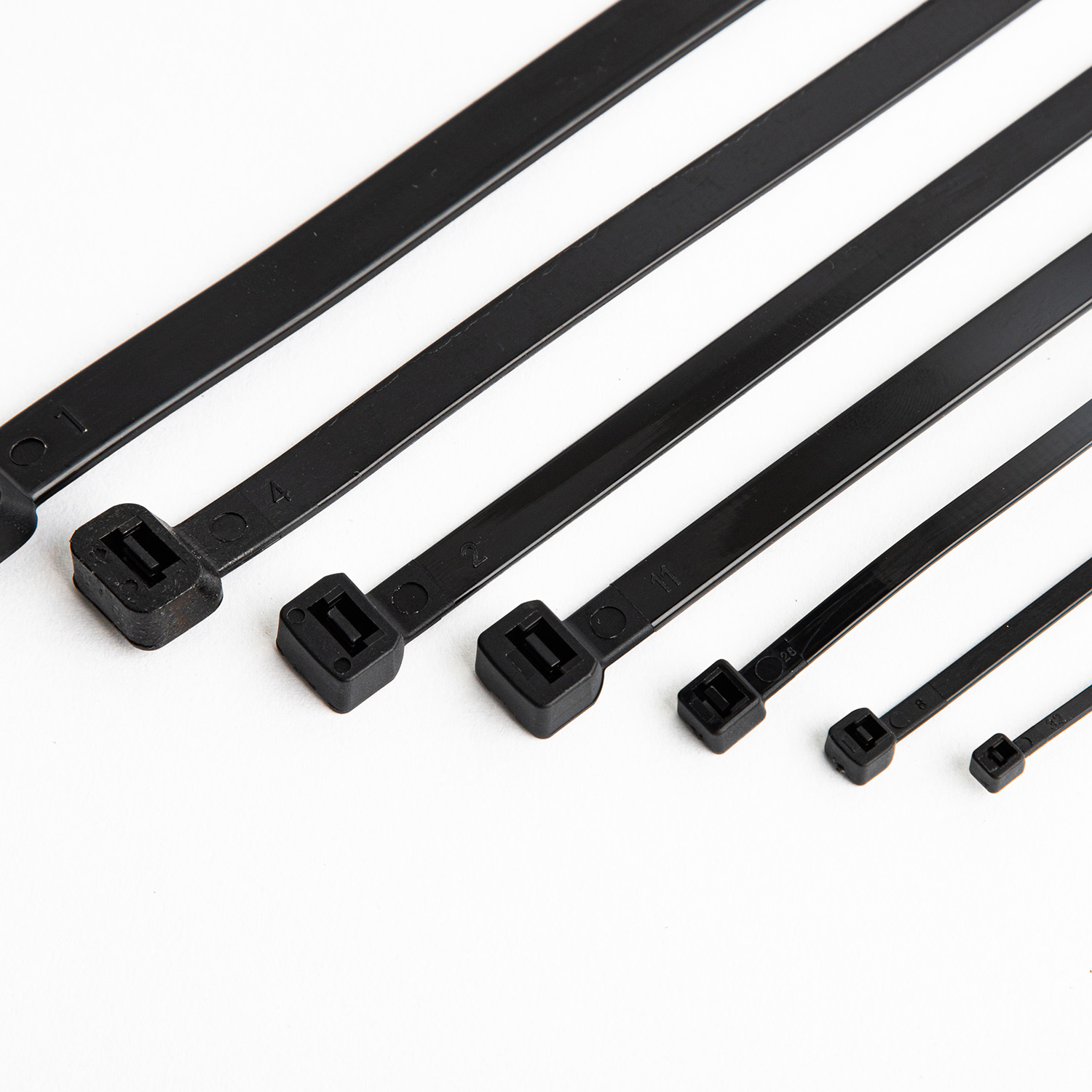 Nylon cable tie, cold resistant Cable tie, 3 * 4 * 5 * 8 * 100 * 150 * 200 * 250 * 300, complete in specifications