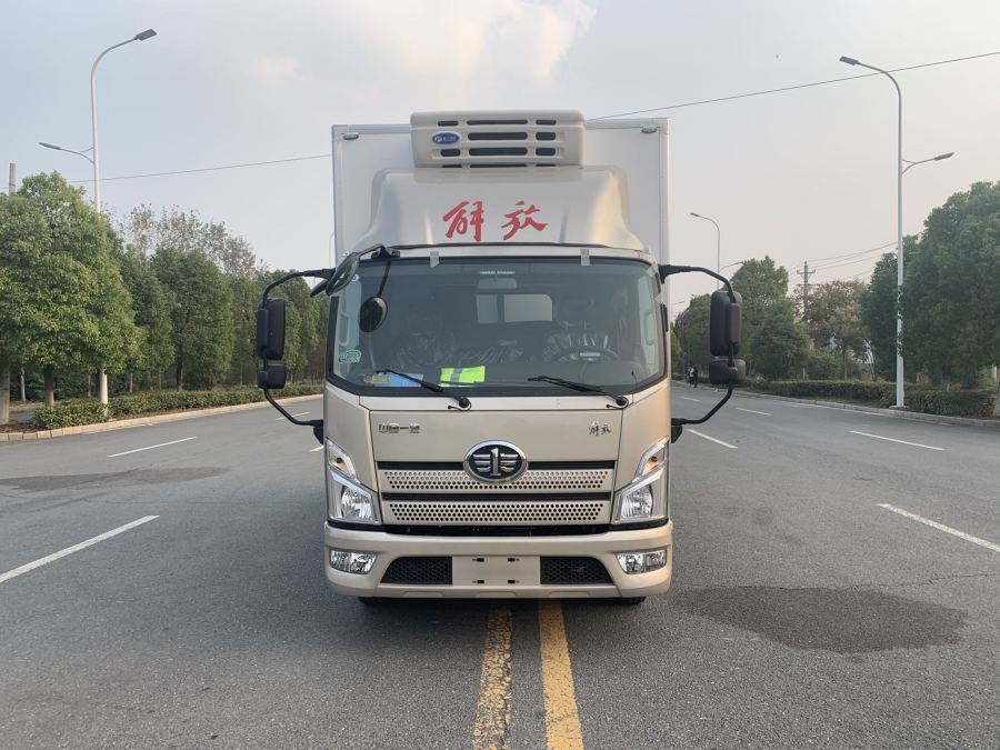 一汽解放领途4米2冷藏车 整车不超重 可按揭 支持定制肉钩车