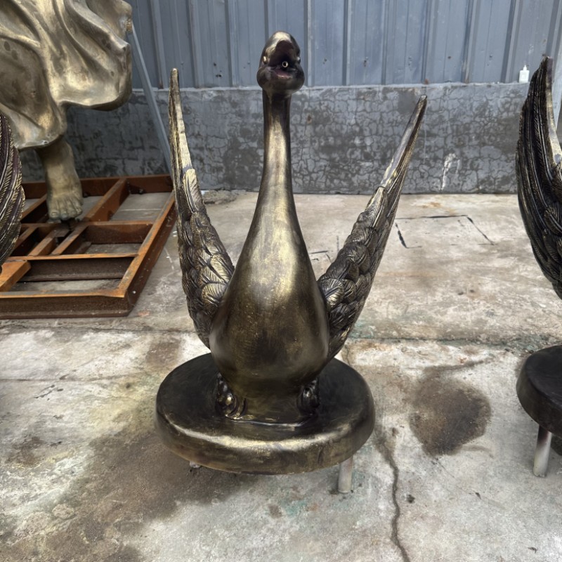 Copper casting, aluminum casting, landscape fountain, copper swan sculpture customization, animal bronze carving manufacturer customization