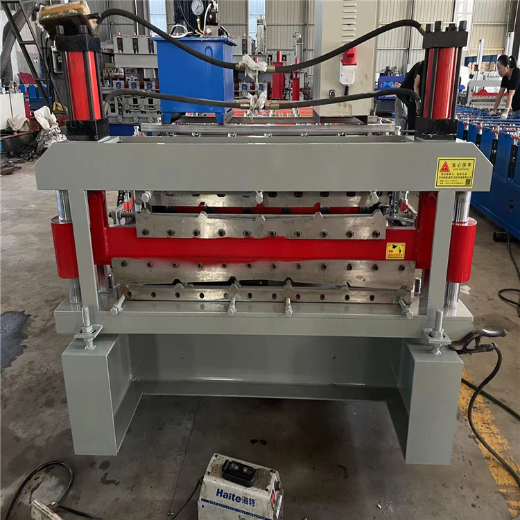 Reinforced color steel tile pressing machine, stainless steel 840-900 double-layer equipment, dual-purpose molding machine, manufactured by Longxing