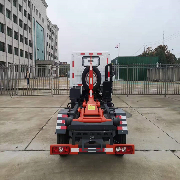 Dongfeng Dolika hook arm carriage detachable 6-way garbage truck, efficient garbage removal, and sufficient vehicles available