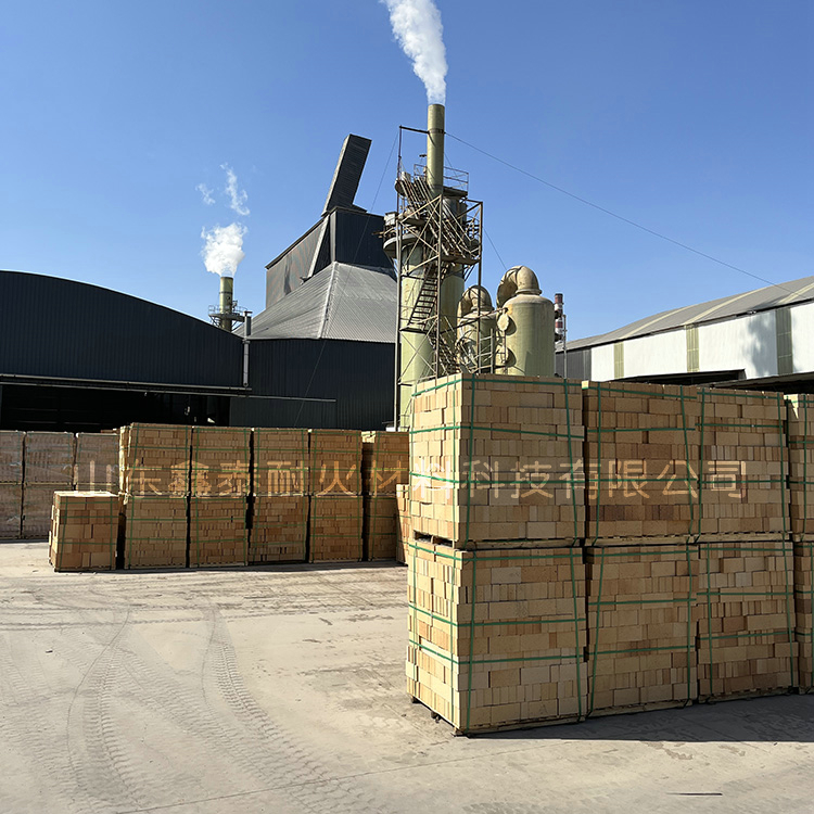 Xintai Refractory Factory produces customized shaped refractory bricks for clay refractory bricks used in kiln furnaces