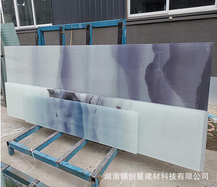 Colorful glass color change, dazzling color glass, laminated curtain wall glass, gradient glass, deep carving, wired art glass