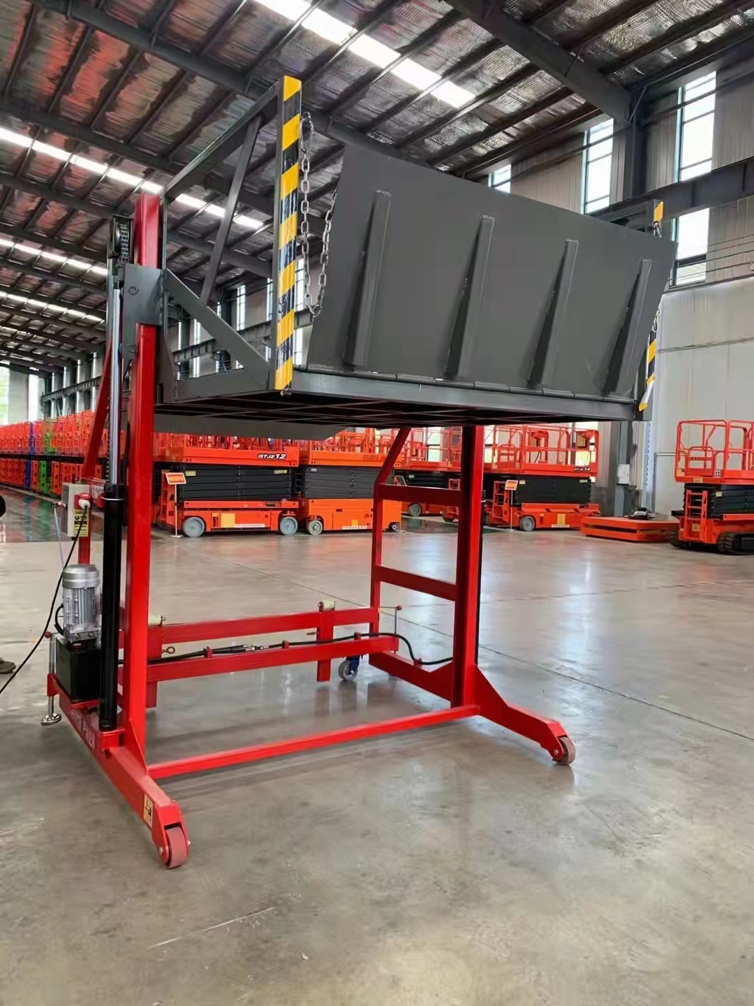 Shengli's 3 ton and 6 ton loading and unloading vehicles are equipped with a lifting and unloading platform, a mobile loading and unloading platform, and a rear loading and unloading device