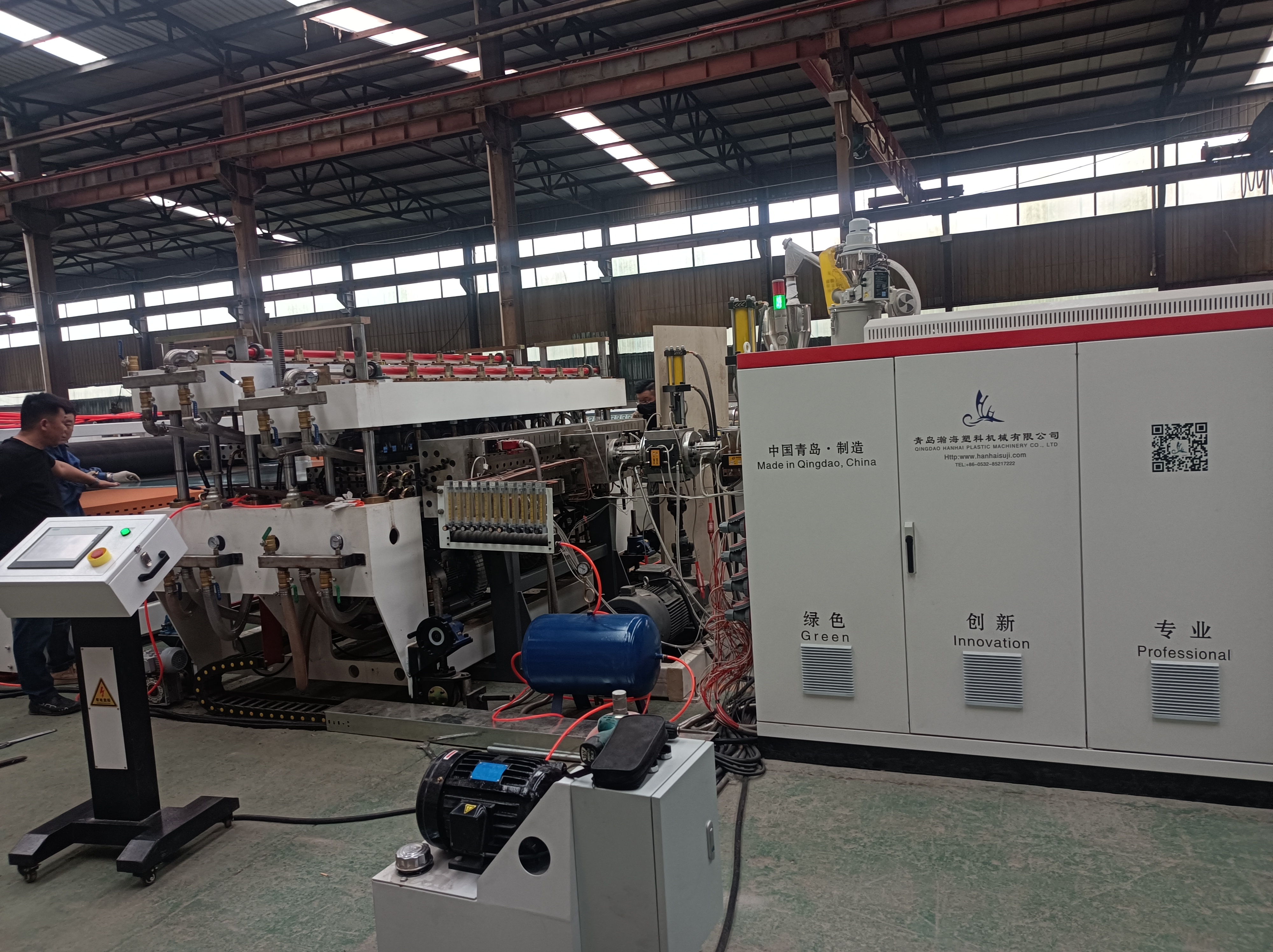 Tenghai PC Sunlight Board Equipment Plastic Hollow Board Production Line Daylight Board Machine