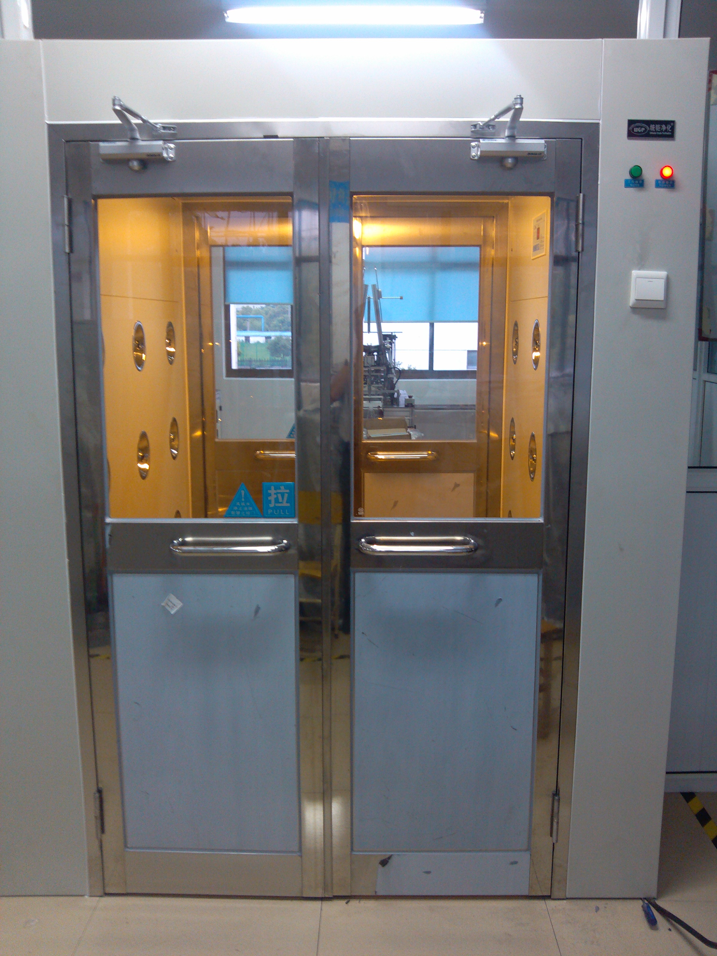 Professional after-sales manufacturer of parallel automatic door air shower room double blow automatic sliding door