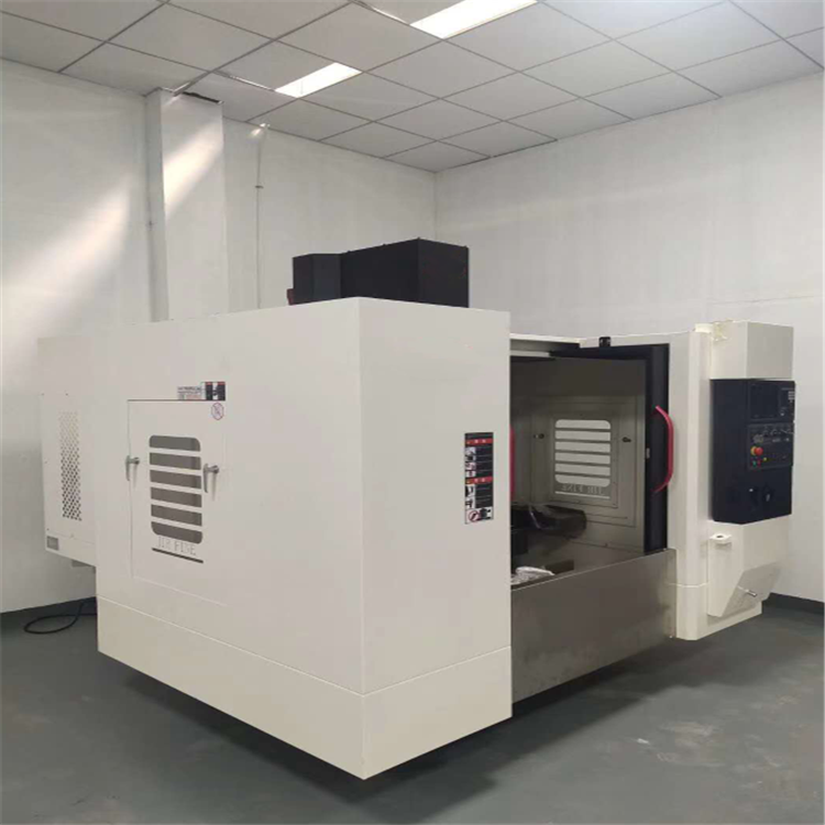 VMC1060 machining center three axis rail BT50 spindle Kandi system Yuntai machine tool