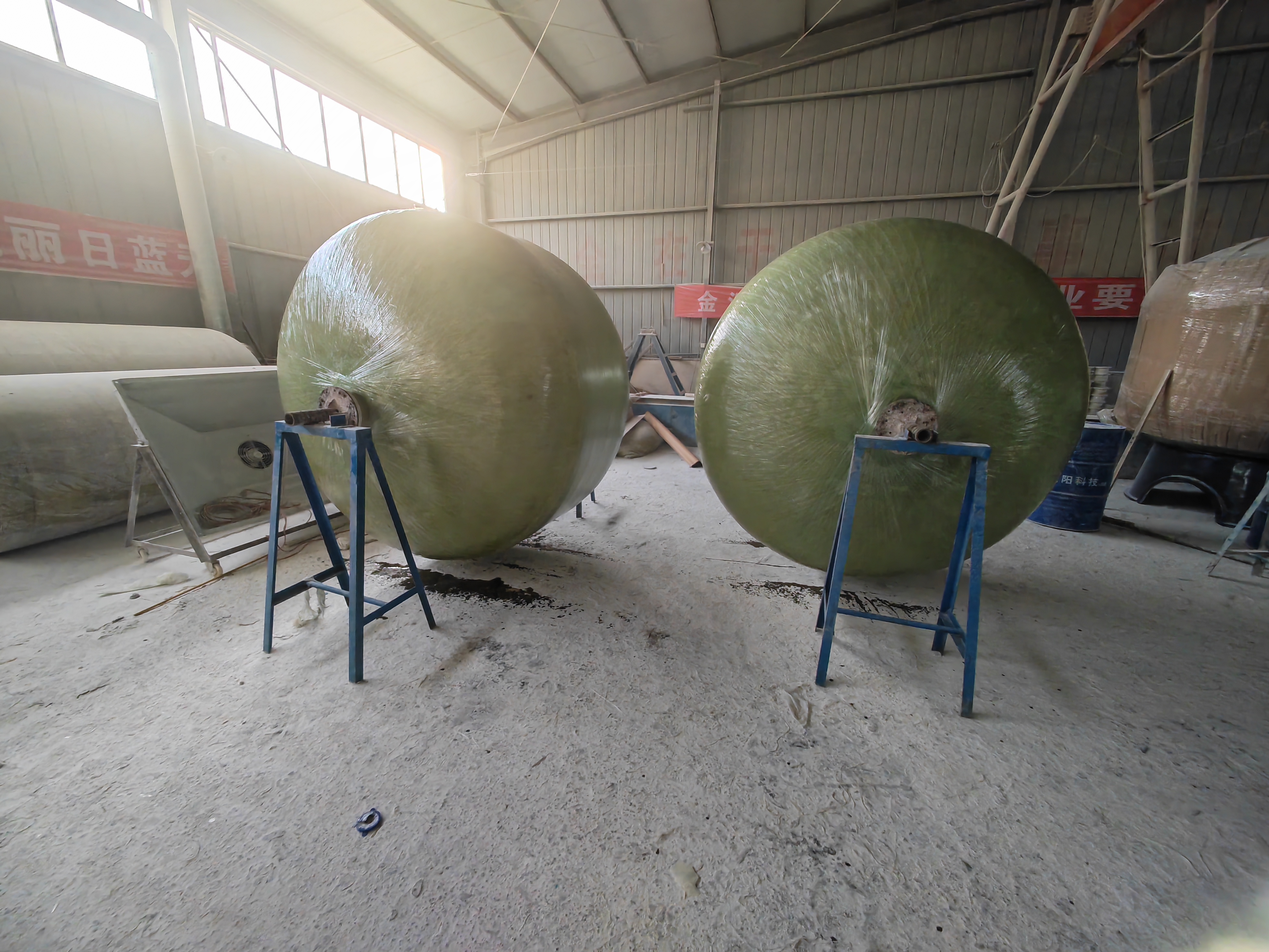 Fiberglass ultra-pure water nitrogen sealed water tank, high-pressure backwash tank, alkali metering tank, cantilever beam, integrated winding and forming