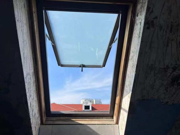 通风良好 美式防盗提升窗 静音顺滑运行 提升便捷操作