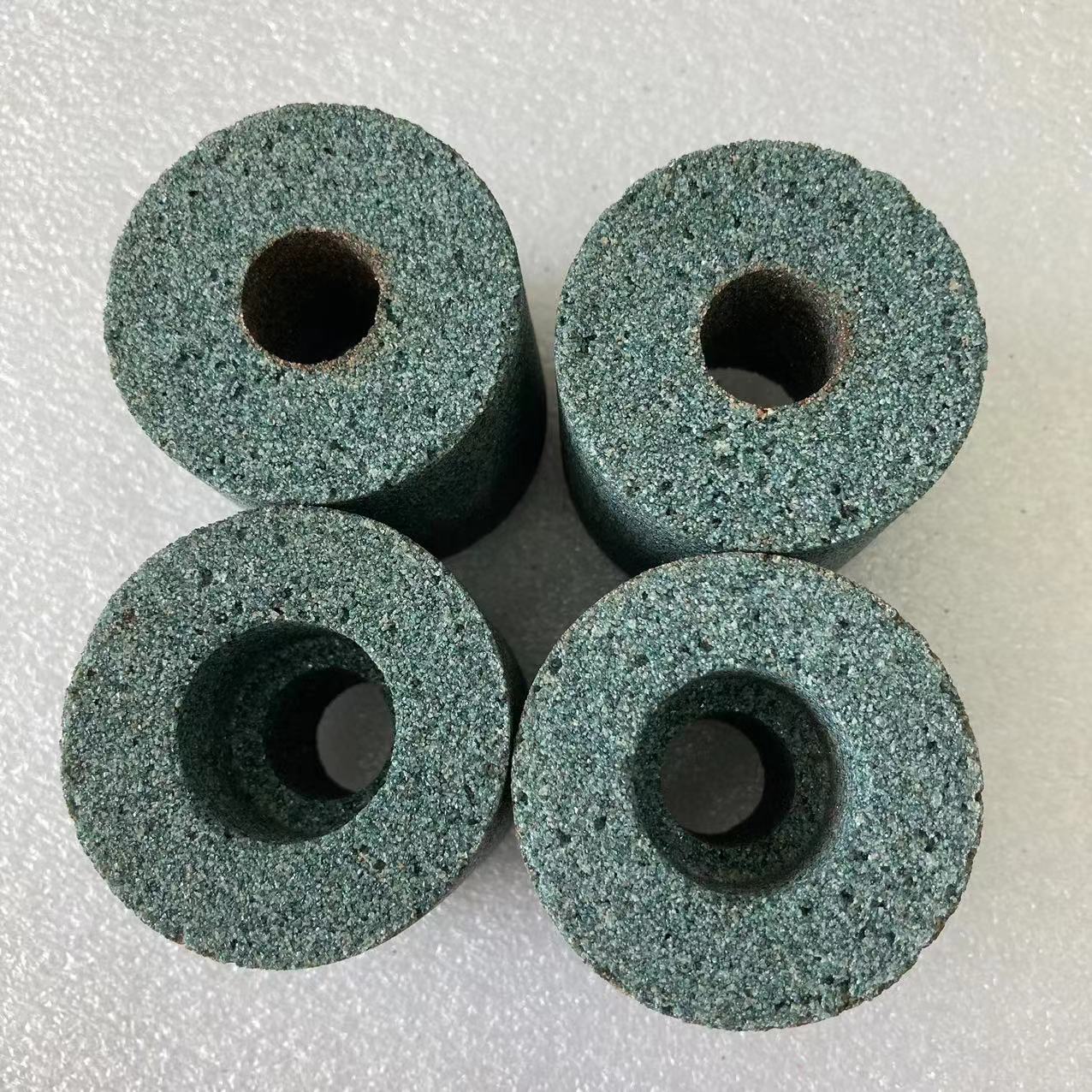 Imported honeycomb for machining hard alloys with ceramic grinding discs and large pore grinding wheels