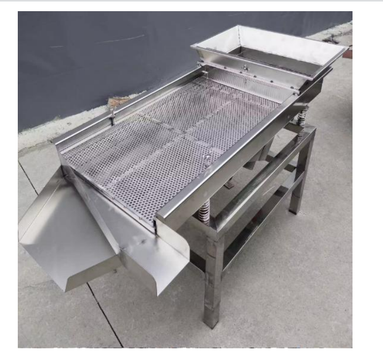 Huatong 520 multi-layer single-layer linear vibrating screen is suitable for the chemical and plastic industry linear screening machine linear screen