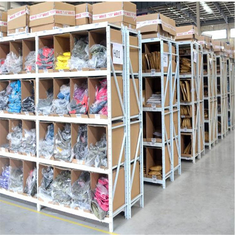 Longyi provides high-quality four layer lightweight warehouse shelves, combined with warehouse shelves for delivery and installation