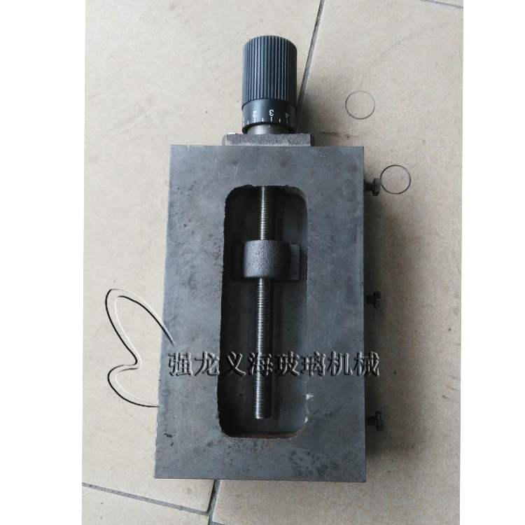 Glass machinery accessories: straight edge machine, oblique edge machine, bilateral machine, drag plate, sliding table, dovetail groove drag plate, 160 * 260mm