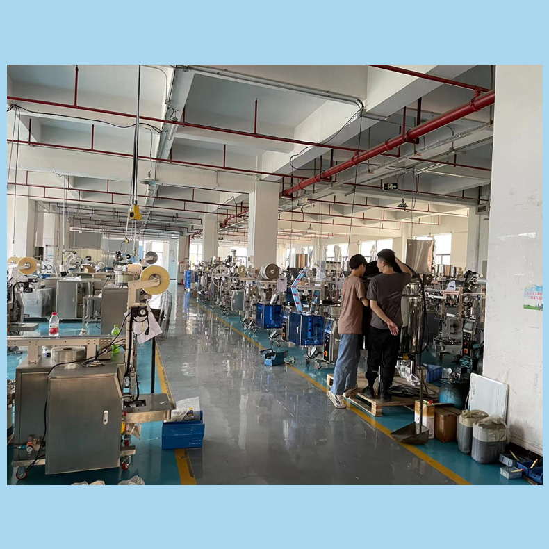 Multifunctional strawberry and blueberry jam filling machine with three side sealing bags, liquid packaging machinery and equipment, food packaging