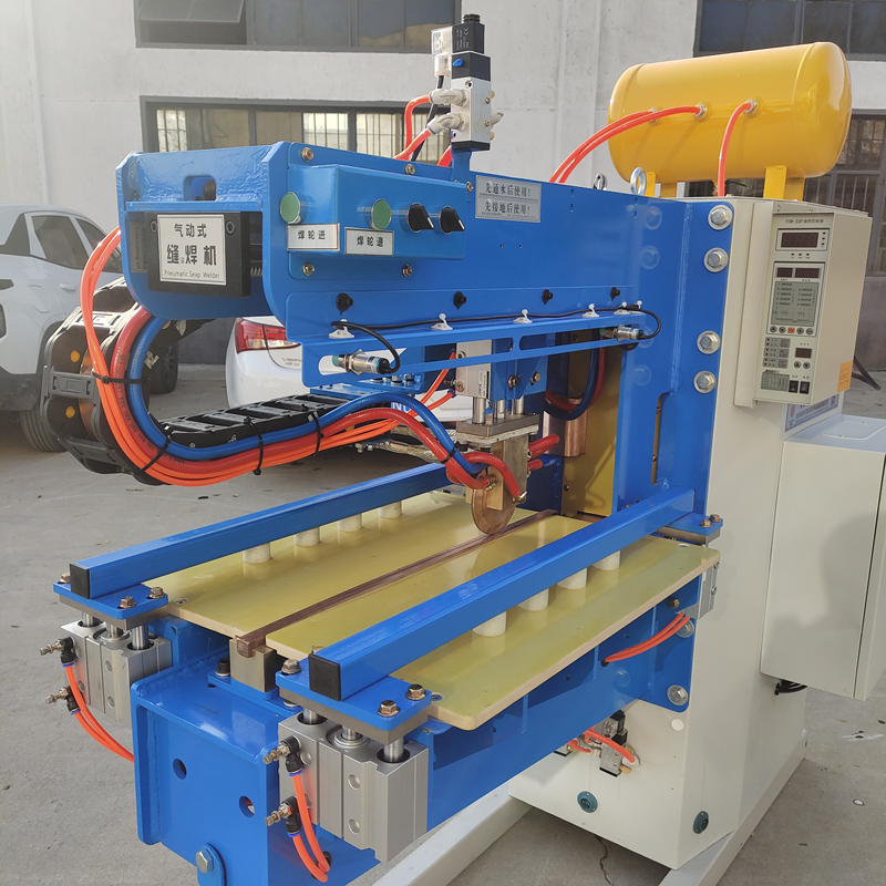 Roller type automatic seam welding machine for stainless steel plate uncoiling, continuous welding, steel strip joint rolling welding machine