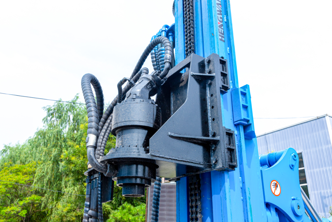 360 ° rotating crawler photovoltaic Pile driver HWL 500m spiral drilling customized 3.4.5.6m slide