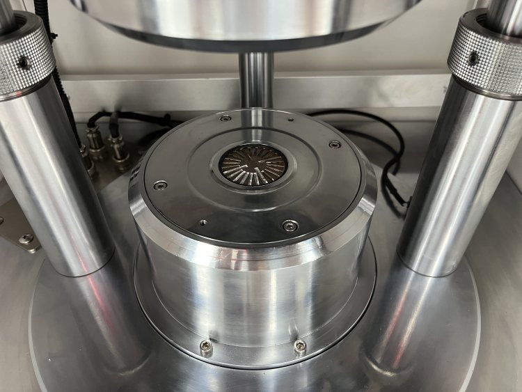 扭矩硫化试验机 高效扭矩测试 确保橡胶硫化 硫化仪 CREE-6001B-C03