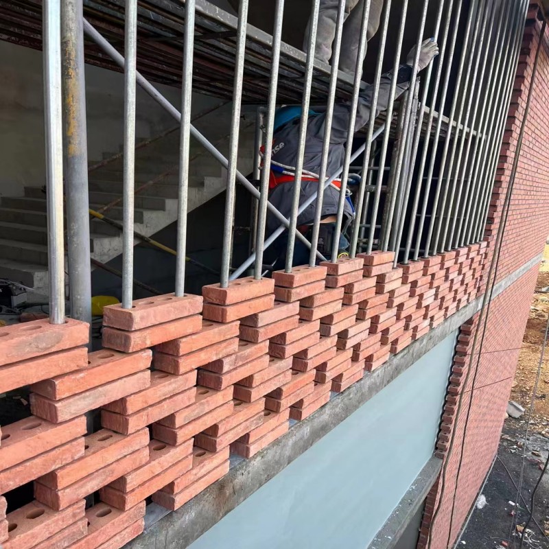 Professional Construction of Steel Hanging White Hollow Clay Block Brick Mesh Red Punching Floor Decoration Exterior Wall Ceramic Brick Moulding Customization