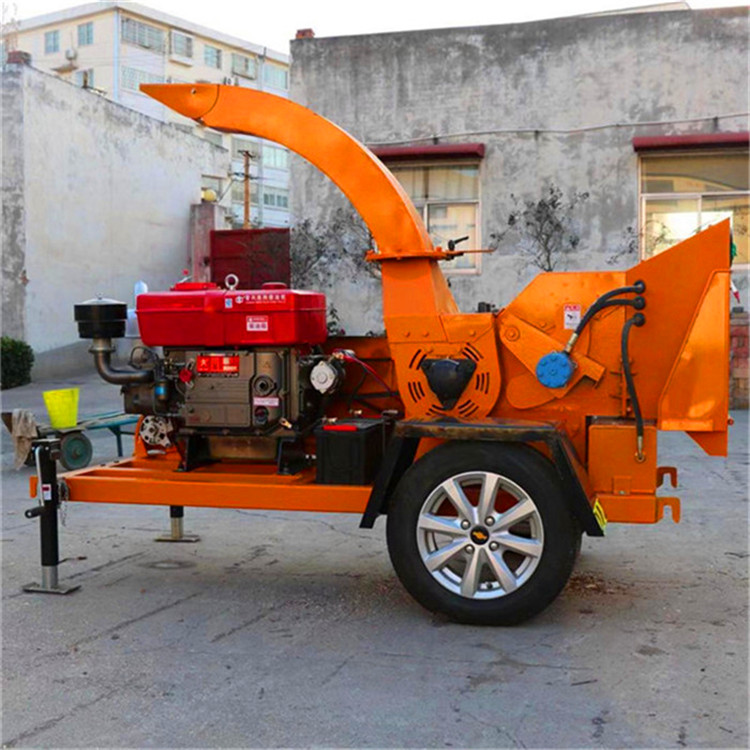 Forced feeding tree crusher, garden and orchard crushing equipment, forestry crusher, diesel driven