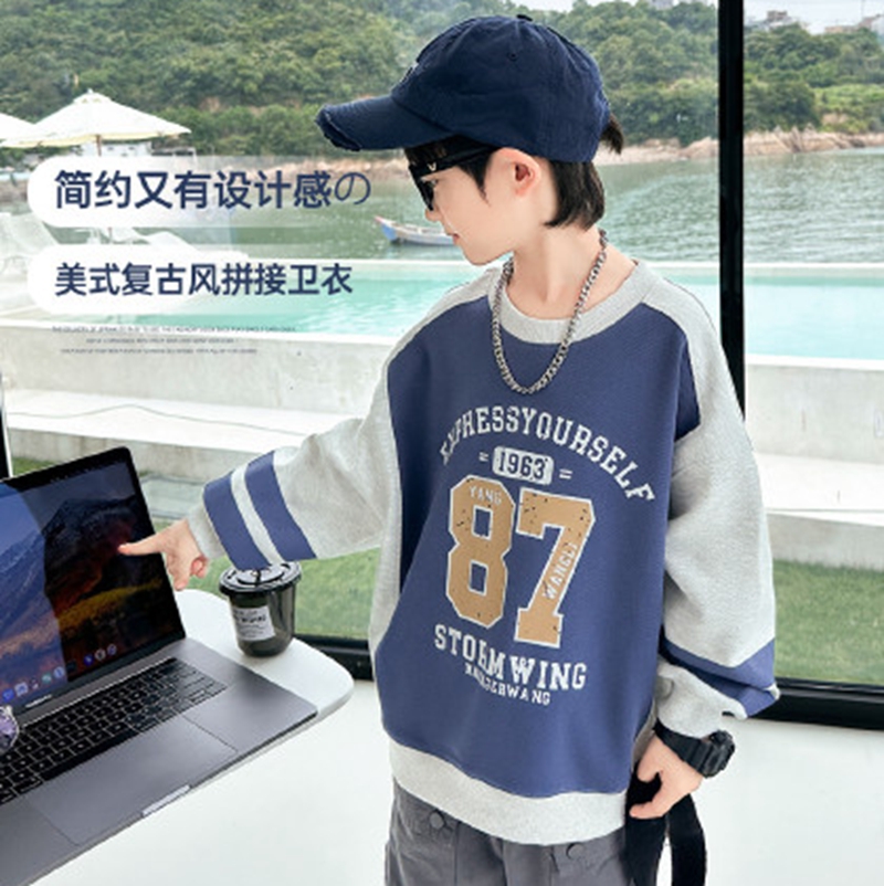 Tibet Autumn and Winter Children's Wear Round Neck Set Sweater in China Cheap Wholesale of Cotton Cartoon Fashionable T-shirts and Shorts