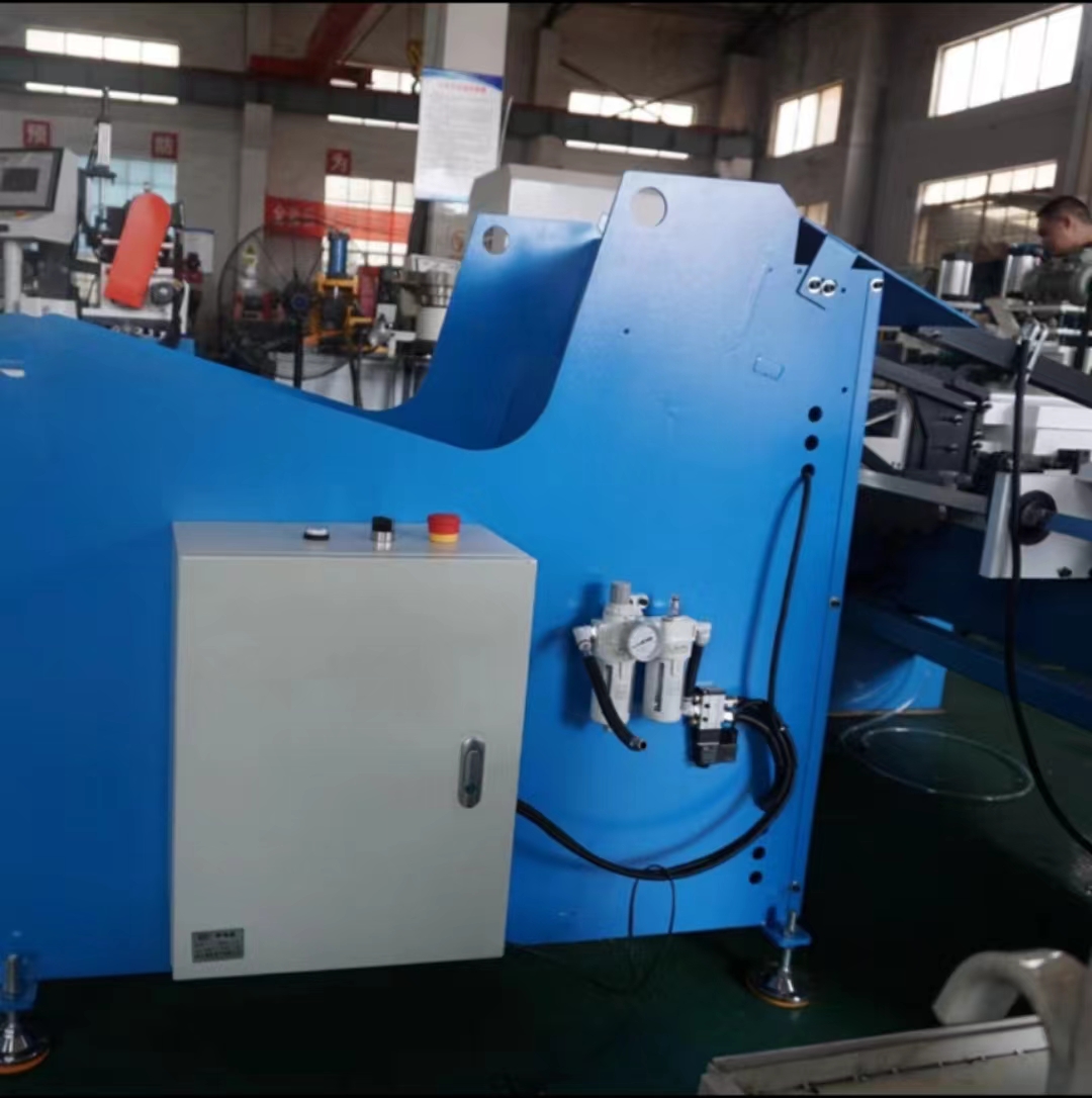 Pushing plate lifting and feeding machine, ladder type automatic material preparation pipe fittings, electric pushing plate machine, chain type automatic conveying