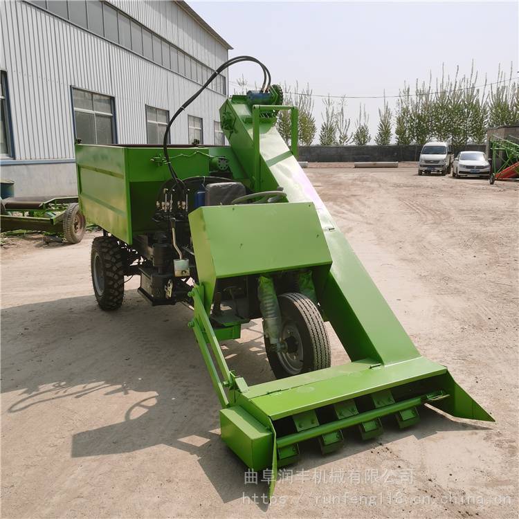 Three wheeled manure cleaning truck for breeding, saving manpower, diesel manure cleaning machine, automatic loading and unloading of cow manure cleaning truck