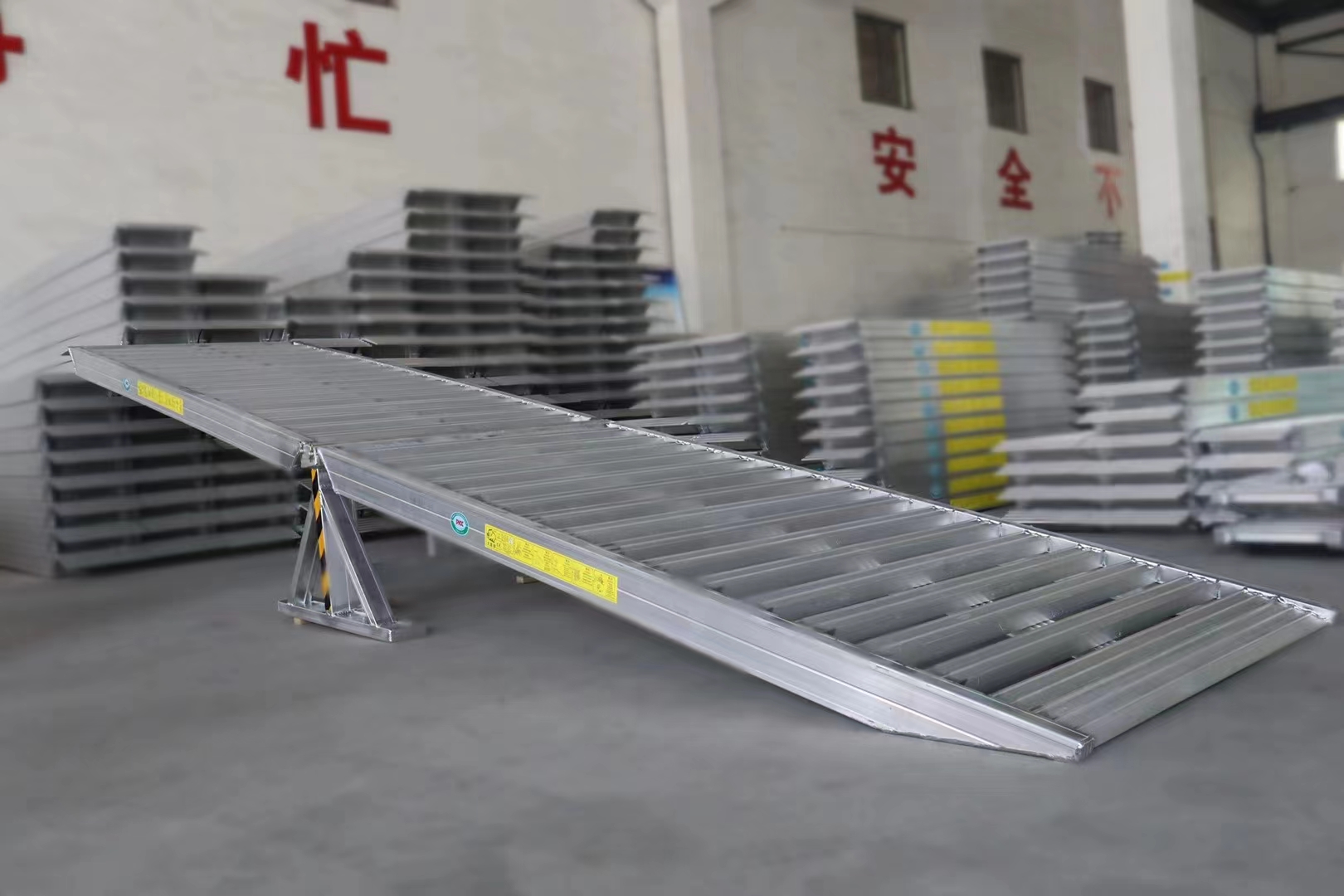 Aviation aluminum alloy elephant sign boarding and disembarking Lovol harvester ladder Southwest region shipment