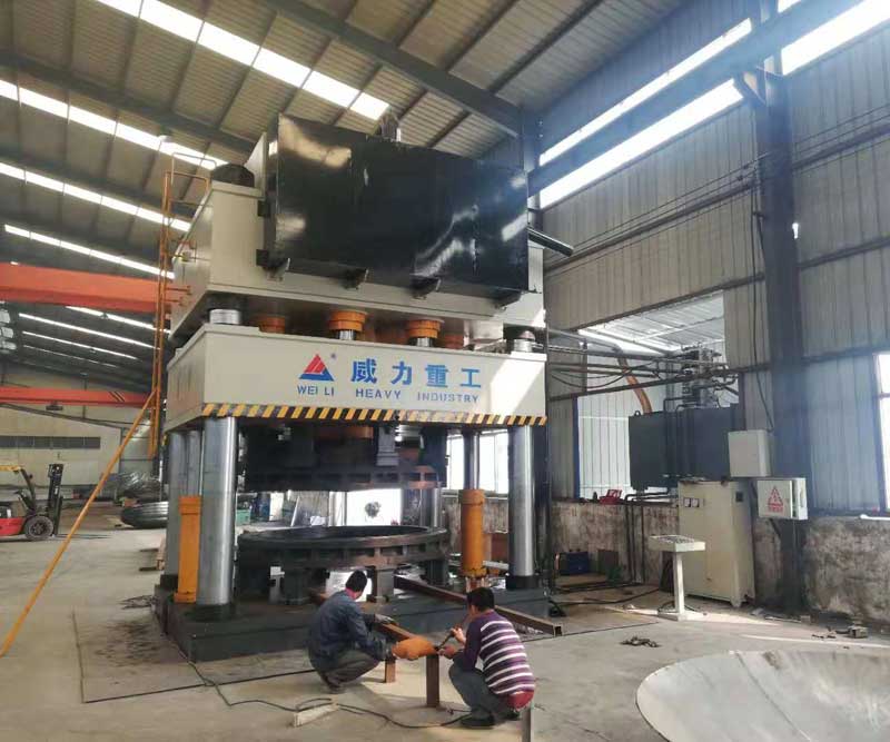 WEILI Heavy Industry 2800 ton Three Beam Four Column Structure Head Stretch Forming Hydraulic Press